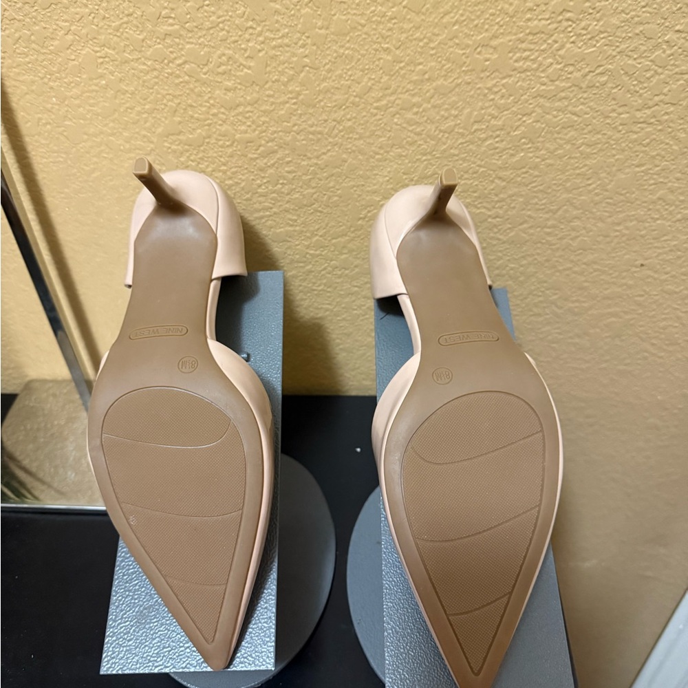 Nine West Alon3 Kitten Heel Pump Size 8.5 - Picture 4 of 5